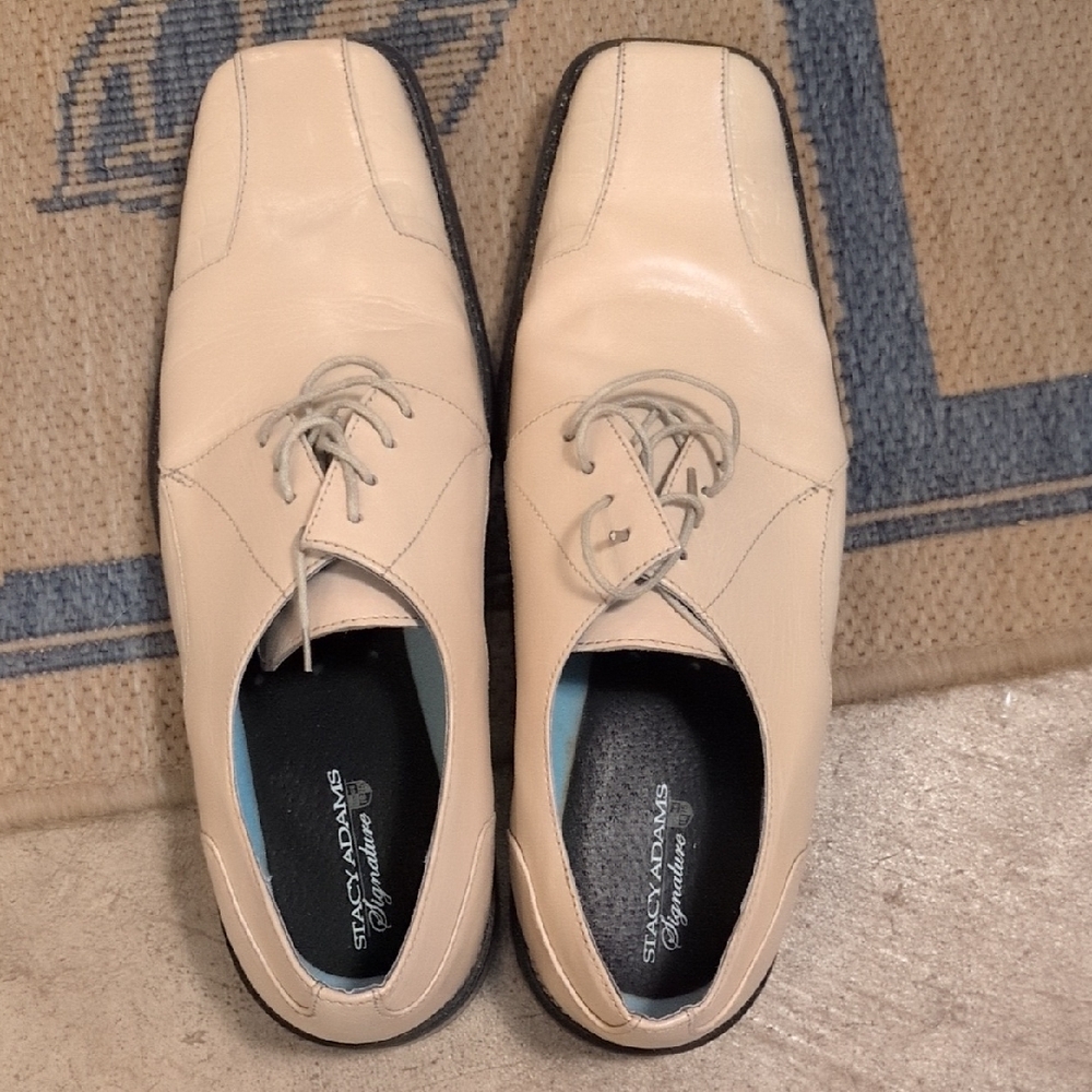 Stacy Adams Cream Oxfords Versatile Dress Shoes